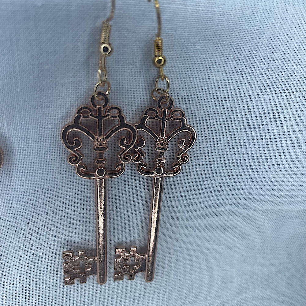 A rose gold ;She is the Key; earrings - Picture 3 of 6